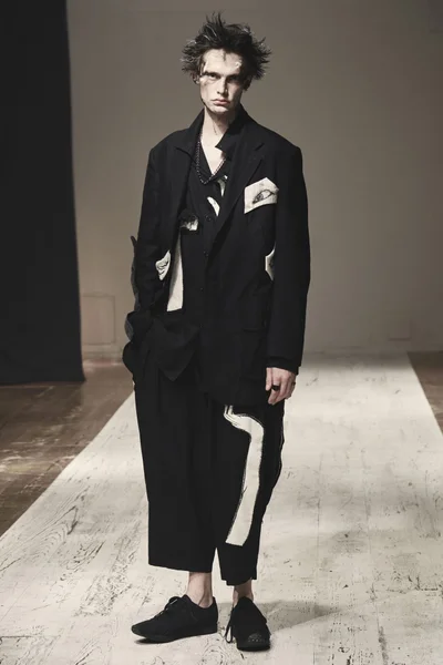 Look 23